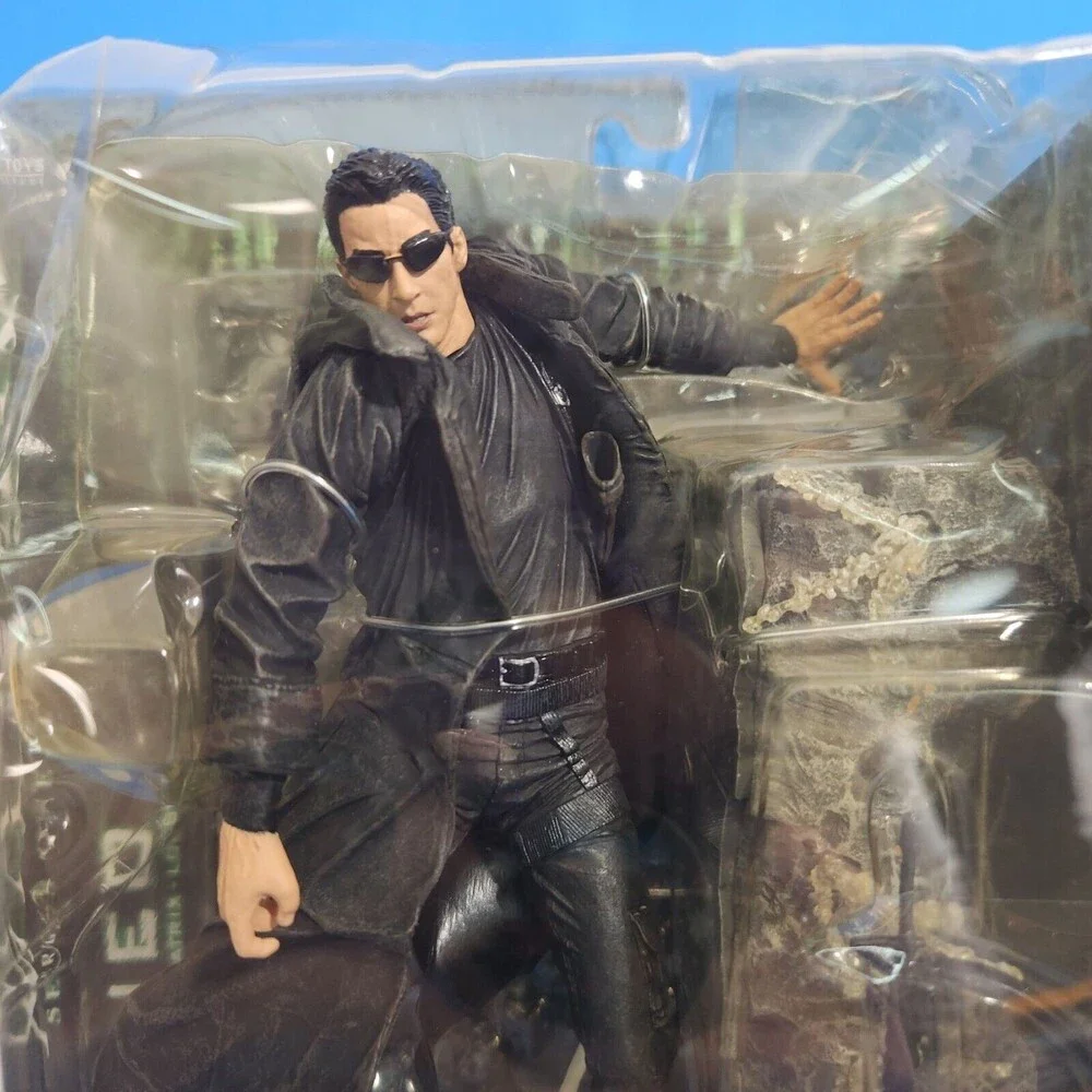 McFarlane Toys The Matrix Series 1 Neo Lobby Shootout Figure NIB Sealed 2003